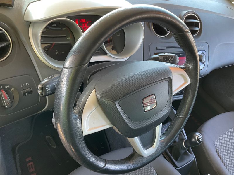 Seat Ibiza 1.6 TDI Good Stuff 2010 – снимка 25