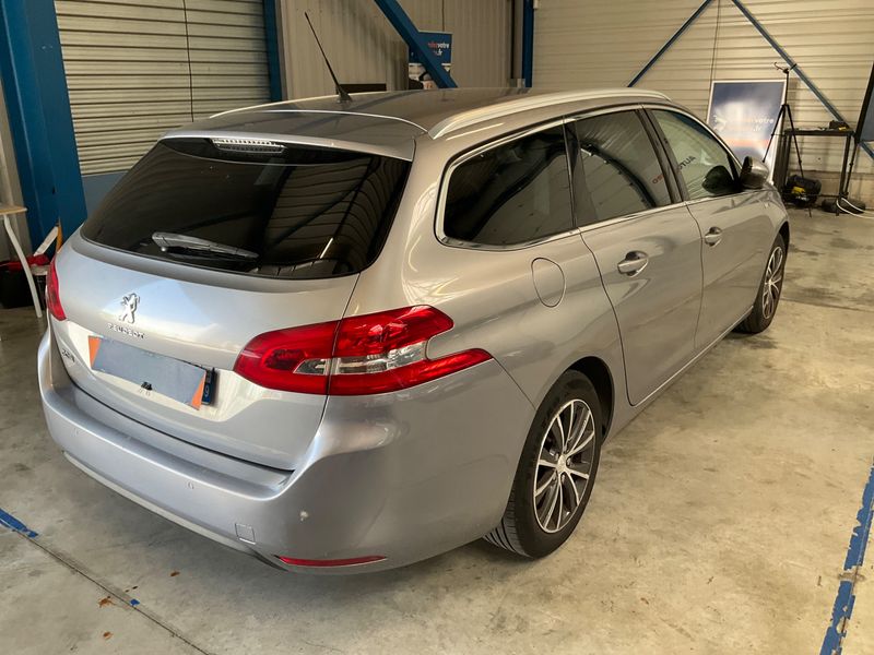 Peugeot 308 1.2 e-THP Style 2015 – снимка 2