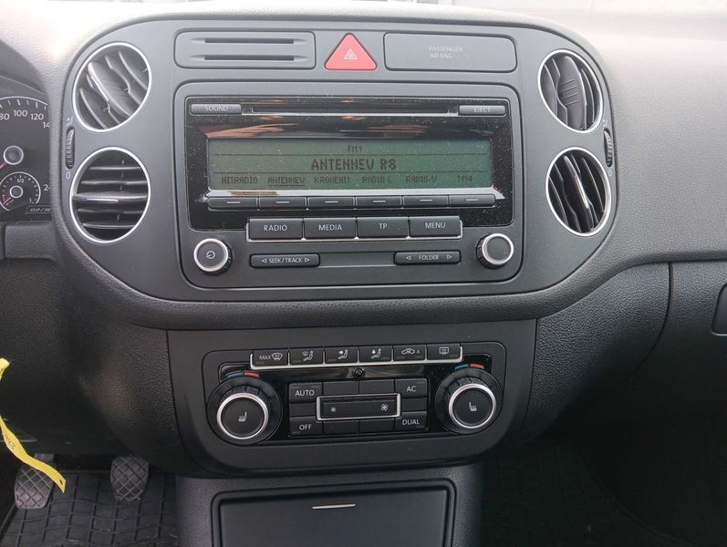 Volkswagen Golf VI Plus 1.2 TSI Trendline BlueMotion Tech 2010 – снимка 28