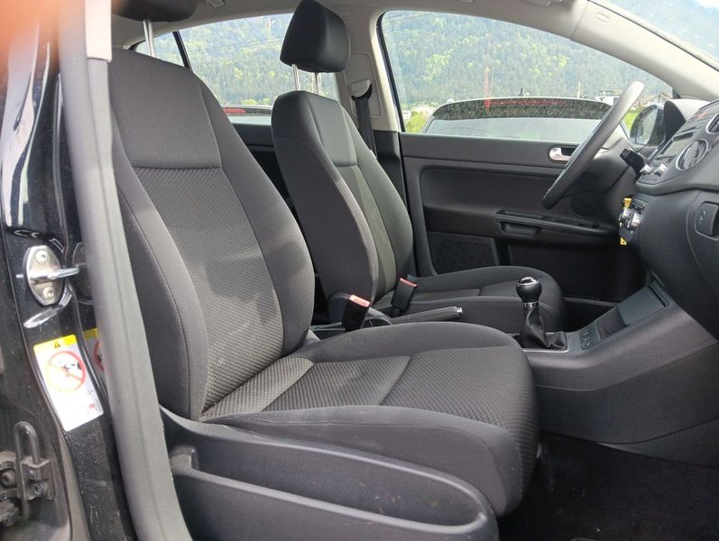 Volkswagen Golf VI Plus 1.2 TSI Trendline BlueMotion Tech 2010 – снимка 22