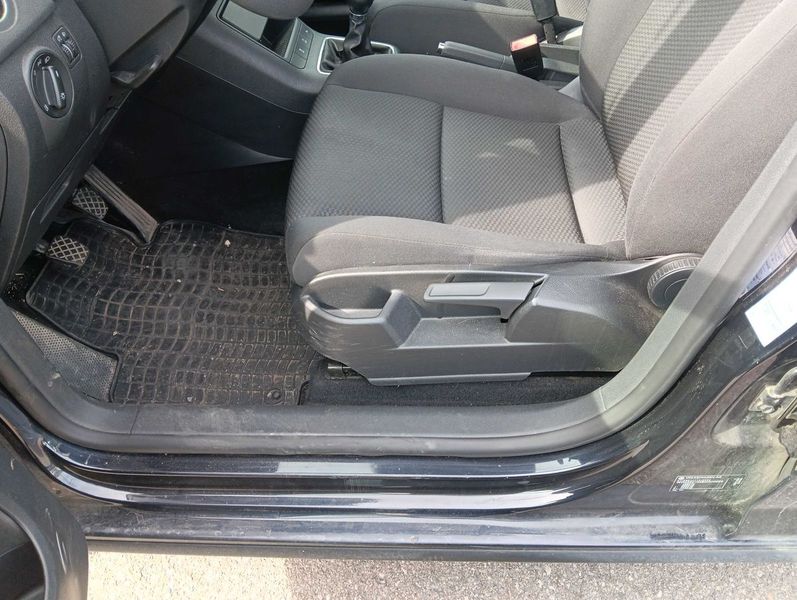 Volkswagen Golf VI Plus 1.2 TSI Trendline BlueMotion Tech 2010 – снимка 27