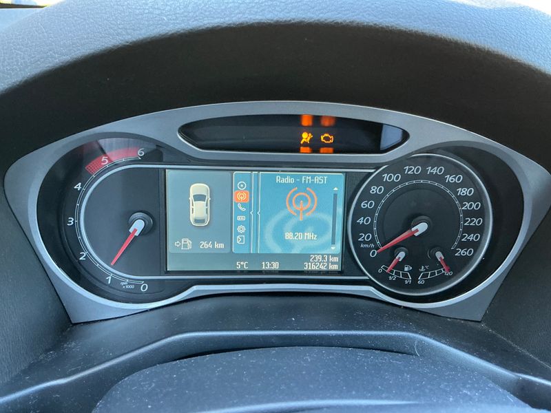 Ford Mondeo 2.0 TDCi Titanium 2008 – снимка 4