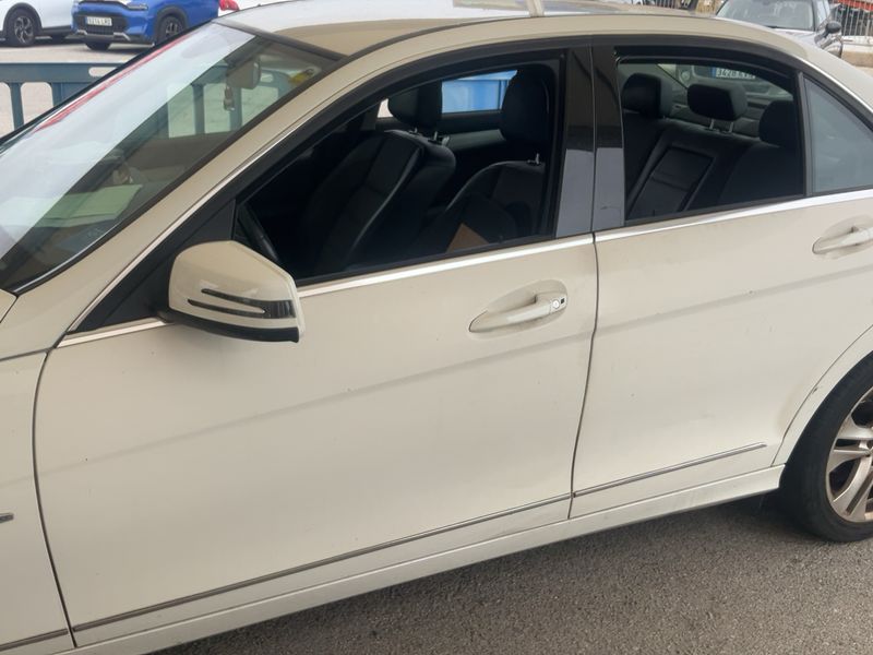 Mercedes-Benz C-Klasse C 200 CDI BlueEfficiency Avantgarde 2012 – снимка 4