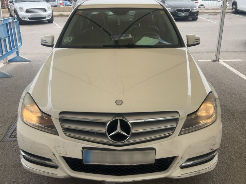 Mercedes-Benz C-Klasse C 200 CDI BlueEfficiency Avantgarde 2012 – снимка 9