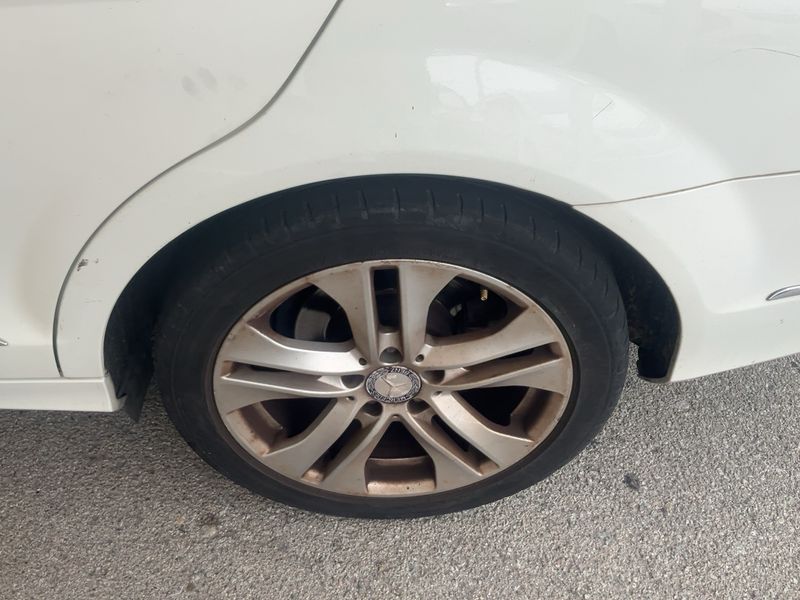 Mercedes-Benz C-Klasse C 200 CDI BlueEfficiency Avantgarde 2012 – снимка 18