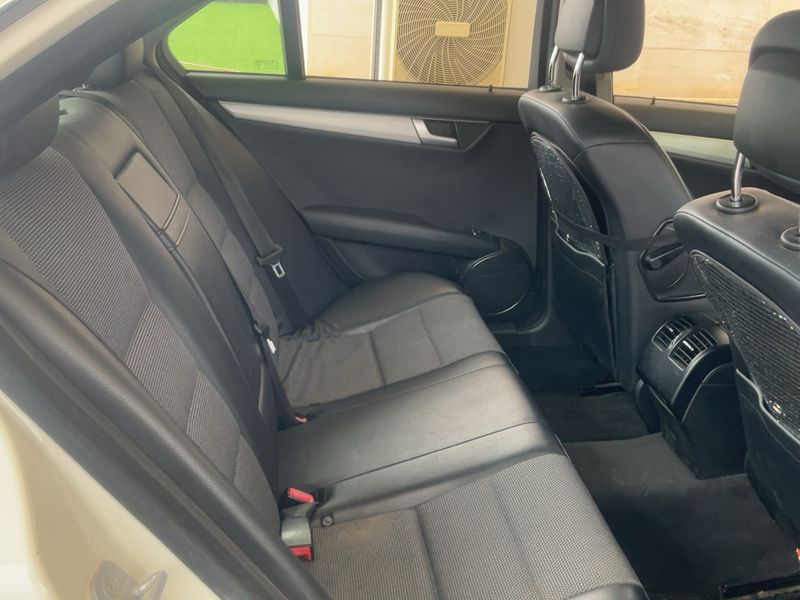Mercedes-Benz C-Klasse C 200 CDI BlueEfficiency Avantgarde 2012 – снимка 14
