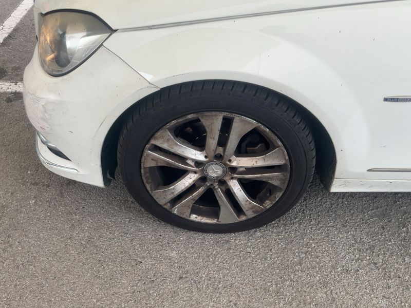 Mercedes-Benz C-Klasse C 200 CDI BlueEfficiency Avantgarde 2012 – снимка 17