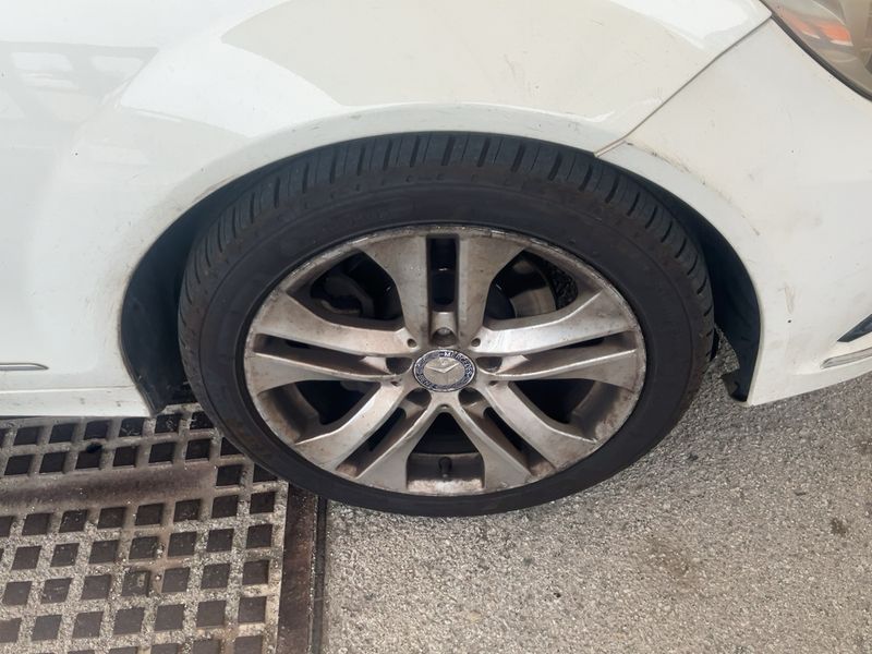Mercedes-Benz C-Klasse C 200 CDI BlueEfficiency Avantgarde 2012 – снимка 20