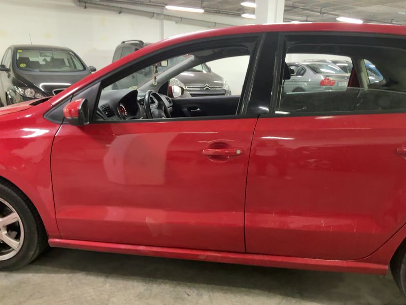 Volkswagen Polo 1.6 TDI Advance 2011 – снимка 4