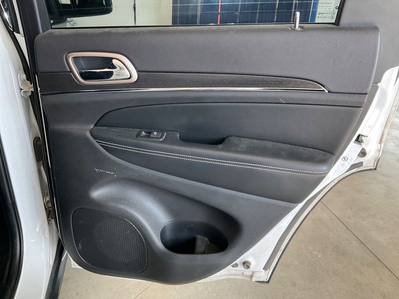Jeep Grand Cherokee 3.0 CRD Limited 2016 – снимка 29