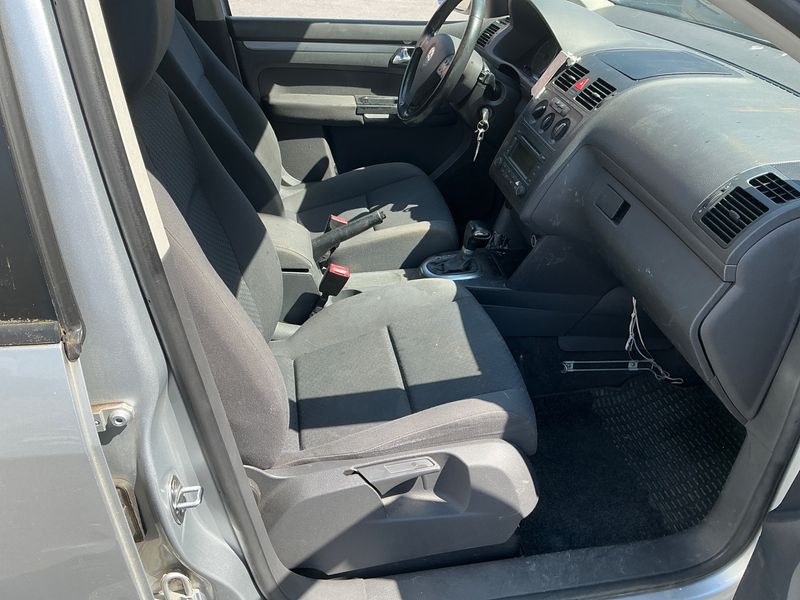 Volkswagen Touran 1.9 TDI Conceptline 2005 – снимка 3
