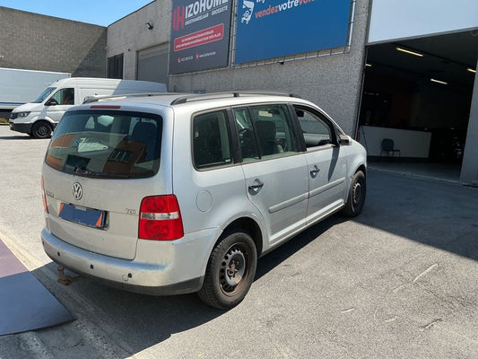 Volkswagen Touran 1.9 TDI Conceptline 2005 – снимка 2