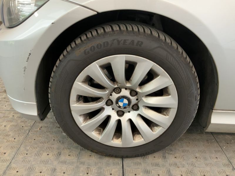 BMW 3er 318d 2012 – снимка 16