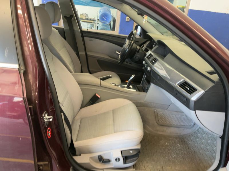 BMW 5er 525i xDrive 2008 – снимка 17