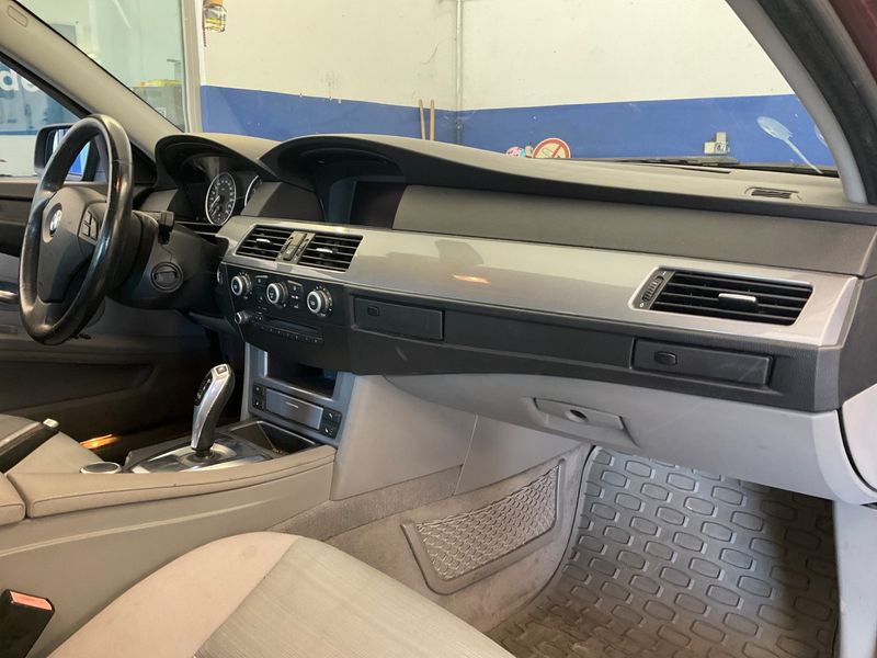 BMW 5er 525i xDrive 2008 – снимка 28