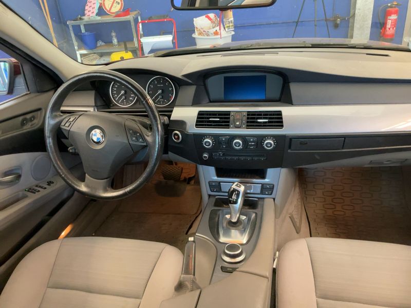 BMW 5er 525i xDrive 2008 – снимка 18