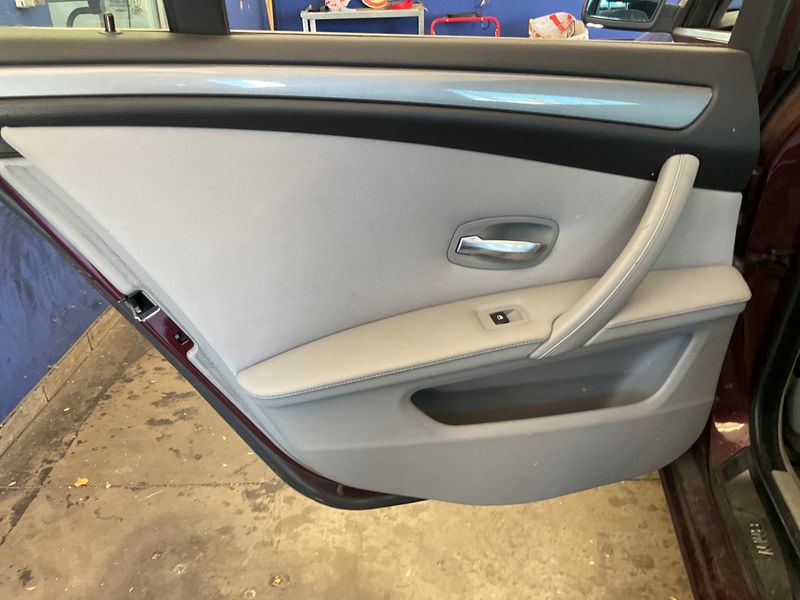 BMW 5er 525i xDrive 2008 – снимка 33