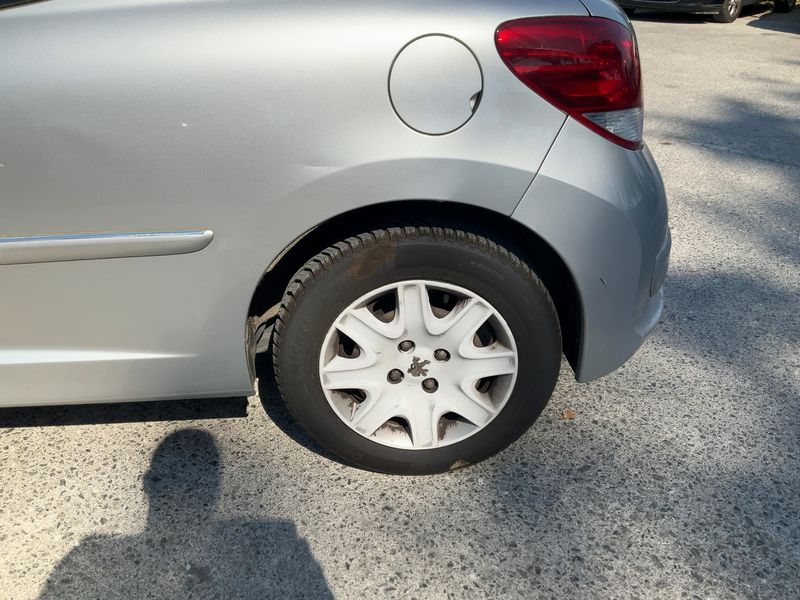 Peugeot 207 1.6 HDi Serie 64 2011 – снимка 5