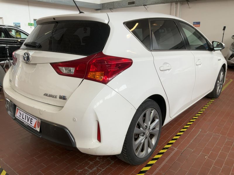 Toyota Auris 1.8 Hybrid Lounge 2014 – снимка 8