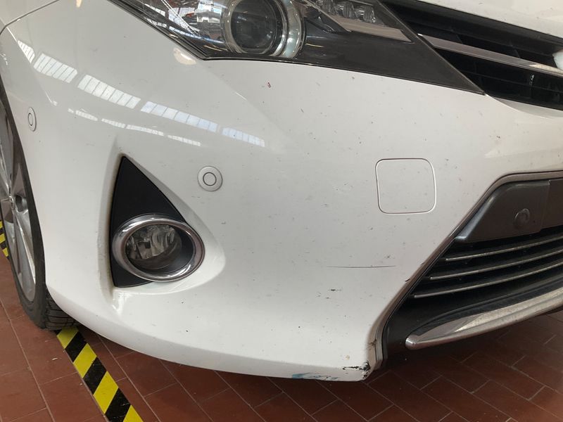 Toyota Auris 1.8 Hybrid Lounge 2014 – снимка 30