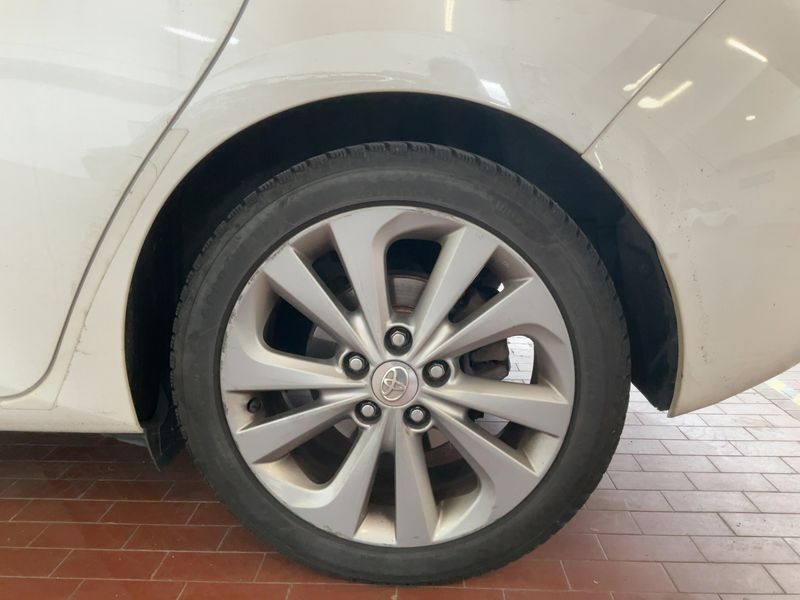 Toyota Auris 1.8 Hybrid Lounge 2014 – снимка 5