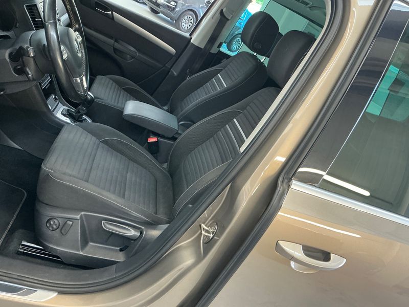Volkswagen Sharan 2.0 TDI Cup BlueMotion Tech 2014 – снимка 31