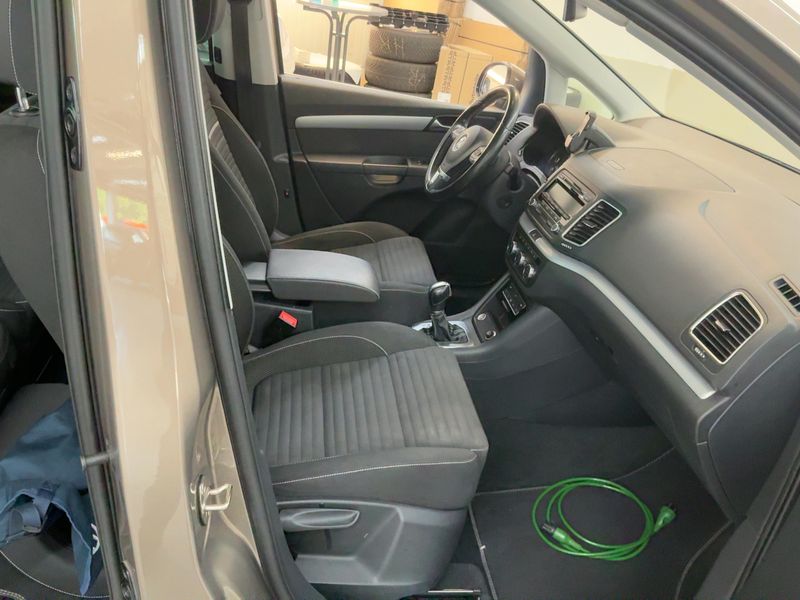 Volkswagen Sharan 2.0 TDI Cup BlueMotion Tech 2014 – снимка 17
