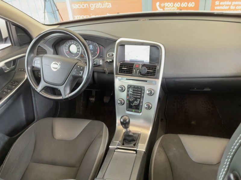 Volvo XC60 2.0 D3 Kinetic 2WD 2013 – снимка 17