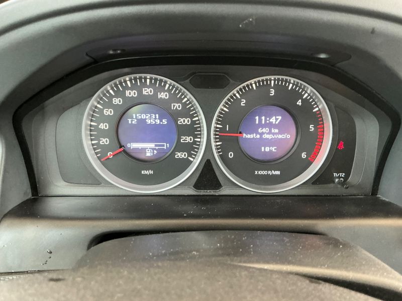 Volvo XC60 2.0 D3 Kinetic 2WD 2013 – снимка 18