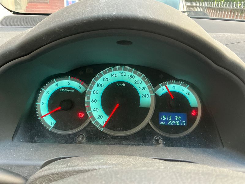 Toyota Corolla Verso 2.2 D-4D Luna 2007 – снимка 4