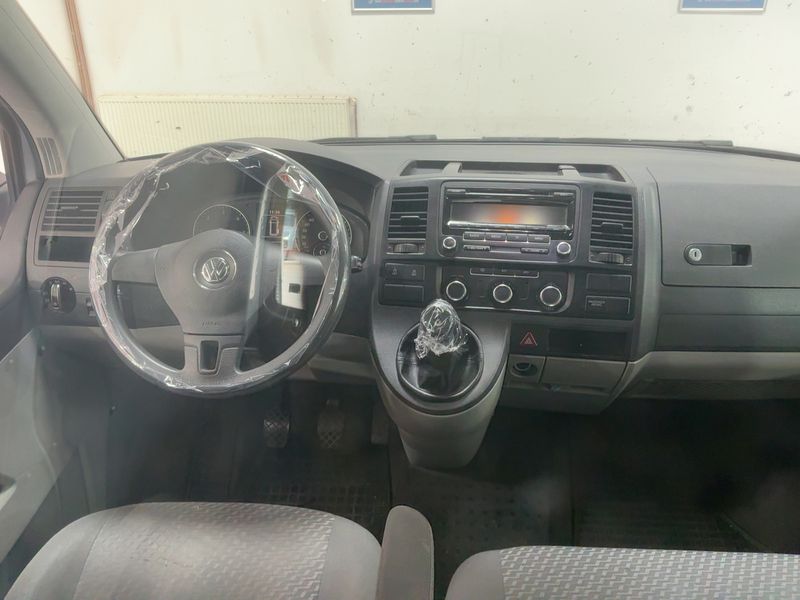 Volkswagen T5 Transporter 2.0 TDI Kasten 2014 – снимка 17