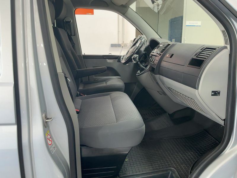 Volkswagen T5 Transporter 2.0 TDI Kasten 2014 – снимка 16