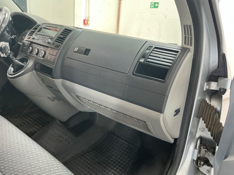 Volkswagen T5 Transporter 2.0 TDI Kasten 2014 – снимка 37