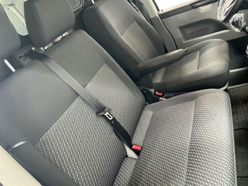 Volkswagen T5 Transporter 2.0 TDI Kasten 2014 – снимка 39