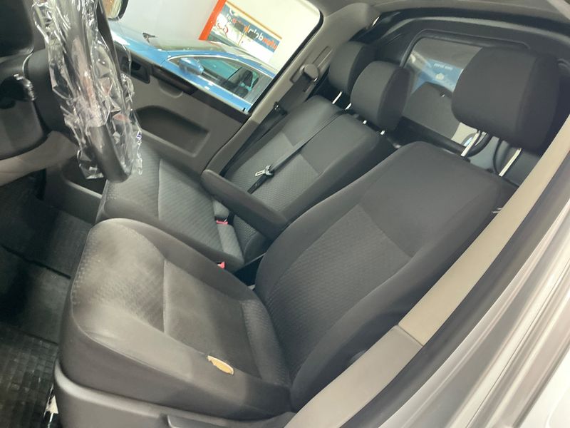 Volkswagen T5 Transporter 2.0 TDI Kasten 2014 – снимка 41