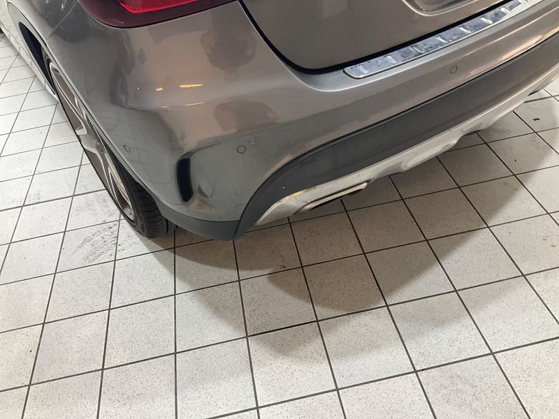 Mercedes-Benz GLA-Klasse GLA 200 d Premium 2018 – снимка 29