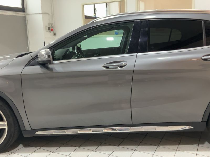 Mercedes-Benz GLA-Klasse GLA 200 d Premium 2018 – снимка 4