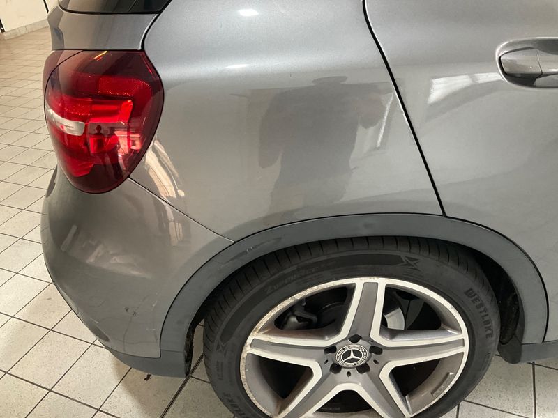 Mercedes-Benz GLA-Klasse GLA 200 d Premium 2018 – снимка 21