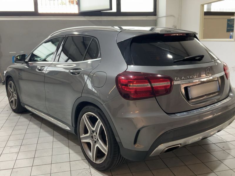 Mercedes-Benz GLA-Klasse GLA 200 d Premium 2018 – снимка 6