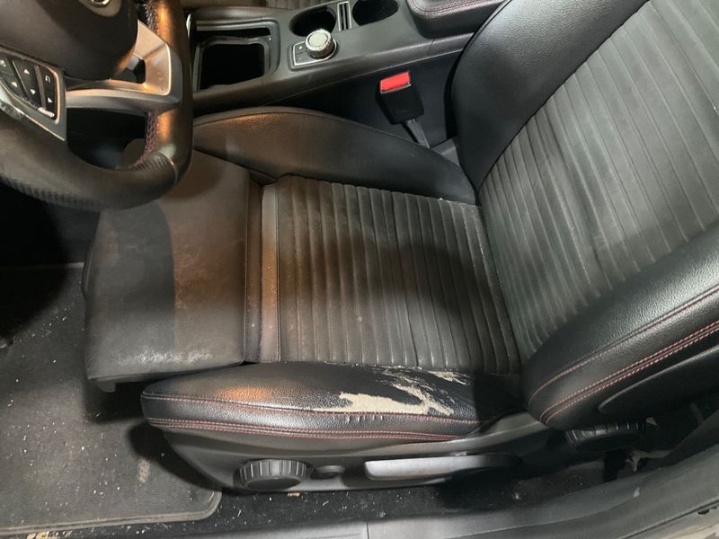 Mercedes-Benz GLA-Klasse GLA 200 d Premium 2018 – снимка 27