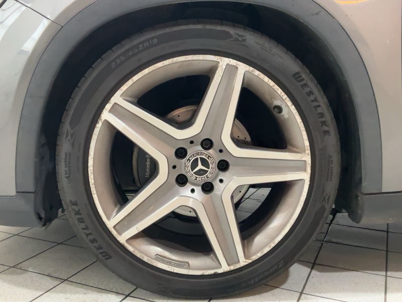 Mercedes-Benz GLA-Klasse GLA 200 d Premium 2018 – снимка 3