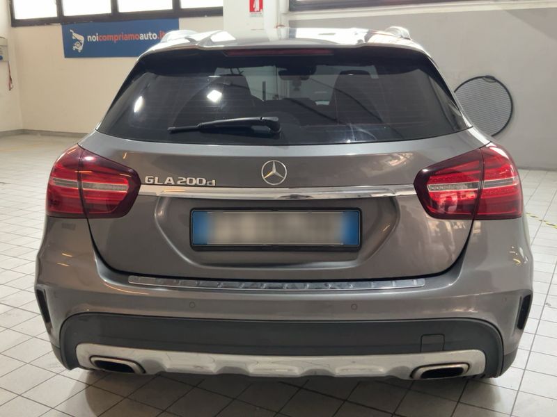 Mercedes-Benz GLA-Klasse GLA 200 d Premium 2018 – снимка 7