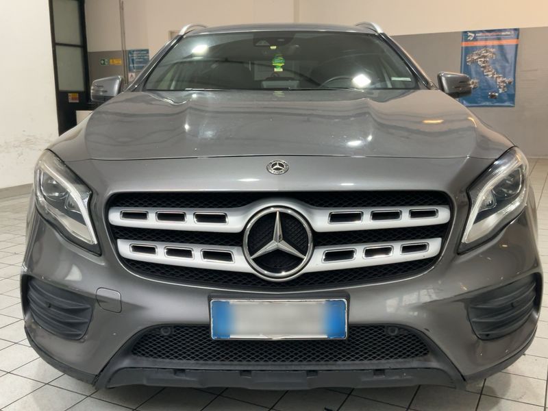Mercedes-Benz GLA-Klasse GLA 200 d Premium 2018 – снимка 14