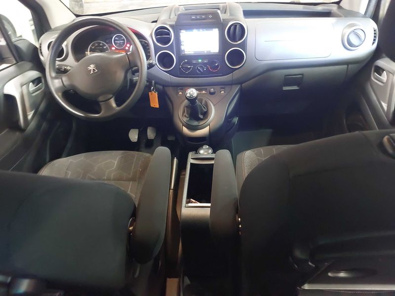 Peugeot Partner 1.2 PureTech Style 2017 – снимка 11