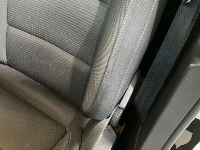 Volkswagen Golf VI 1.6 TDI Team BlueMotion Tech 2010 – снимка 26