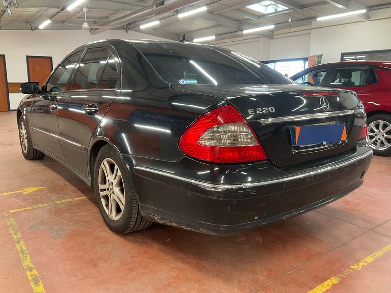Mercedes-Benz E-Klasse E 220 CDI Avantgarde 2007 – снимка 3