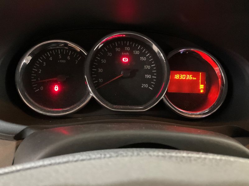 Dacia Lodgy 1.5 dCi Diesel Laureate 2013 – снимка 18