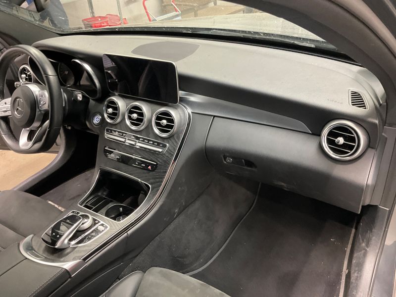Mercedes-Benz C-Klasse C 180 T AMG Line 2020 – снимка 24