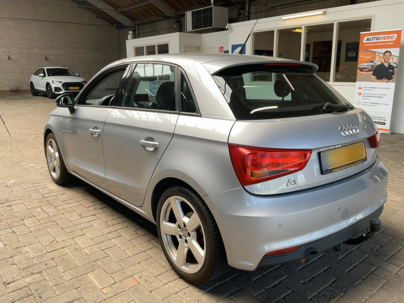 Audi A1 Sportback 1.4 TDI 2015 – снимка 6