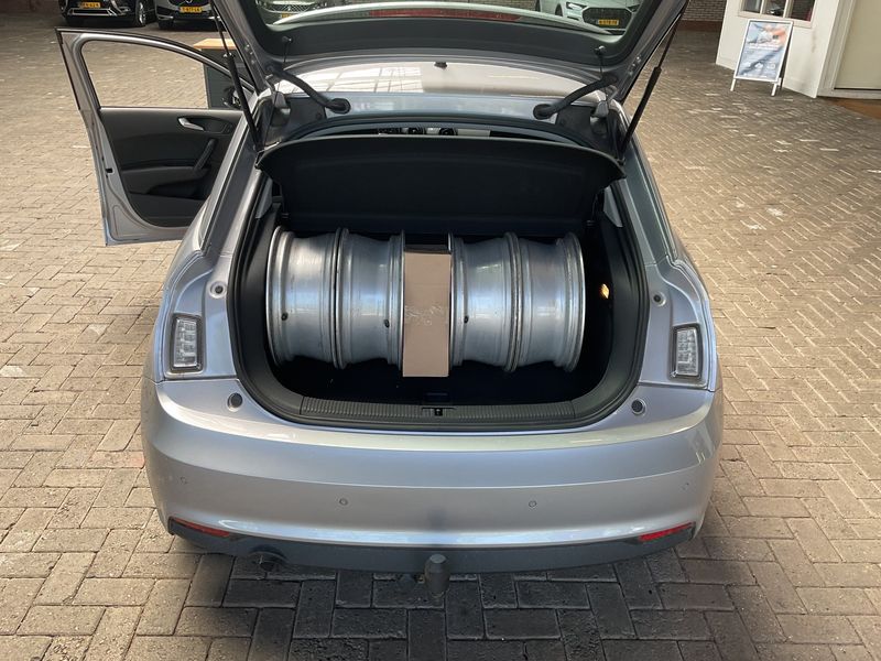 Audi A1 Sportback 1.4 TDI 2015 – снимка 15